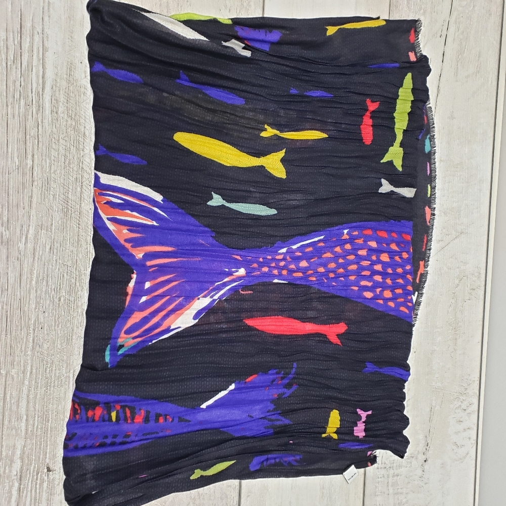 Vera Bradley "Fish Multi" Light Fringe Scarf Shawl - Picture 7 of 10